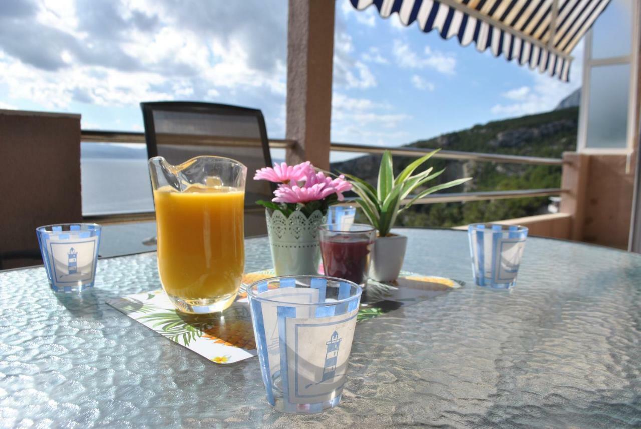 The View Apartment Мимице Екстериор снимка