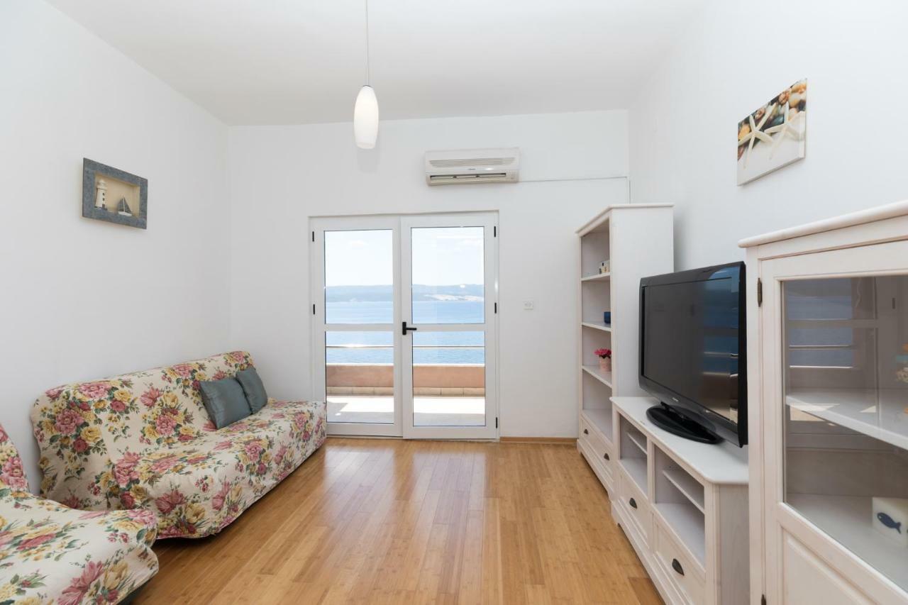 The View Apartment Мимице Екстериор снимка